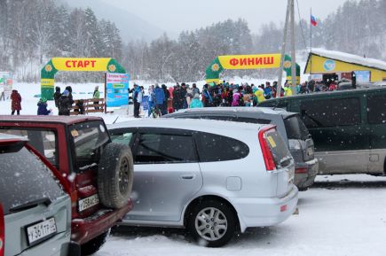 В селе Алтайском прошёл 50-километровый лыжный марафон «АлтайSKIй» (фото).