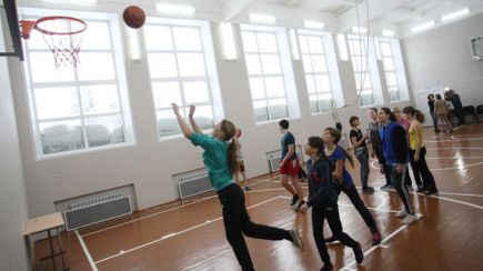 К Новому году школьники в селе Фунтики получили новый спортивный зал