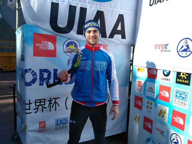 Барнаулец Дмитрий Гребенников на дебютном этапе Кубка мира по ледолазанию занял шестое место.