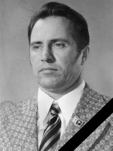 Сегодня, 26 января, на 88-м году жизни скончался известный на Алтае специалист волейбола Юрий Братухин. 