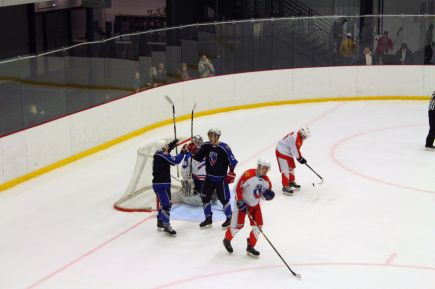 В Барнауле прошёл первый в истории Сибирской студенческой хоккейной лиги Матч звёзд. 