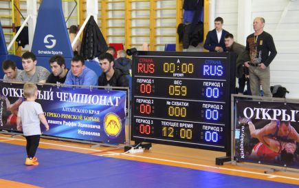 В Барнауле завершился открытый чемпионат края памяти капитана полиции Раффи Исраеляна (фото).