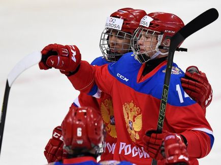 Воспитанник алтайского хоккея Андрей Свечников принёс победу сборной России над шведами в стартовом матче юниорского чемпионата мира.