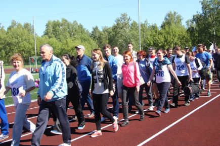 В Барнауле состоялся фестиваль Всероссийского физкультурно-спортивного комплекса "Готов к труду и обороне" среди государственных служащих.  
