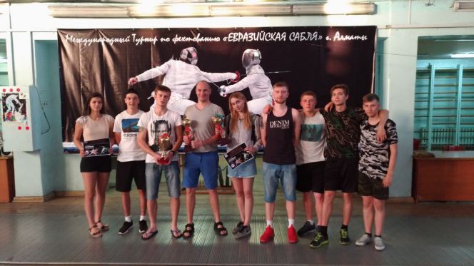 Дмитрий Постоев – победитель, Анна Смирнова – серебряный призёр международного турнира «Евразийская сабля».