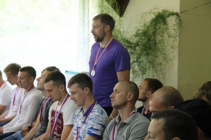 Футболисты барнаульского «Динамо» получили серебряные медали первенства России среди клубов ПФЛ зоны «Восток».