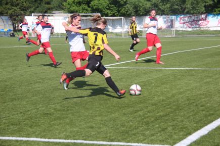 В повторной игре женская команда «Алтай» уступила «Кузбассу» - 0:4 (фото). 