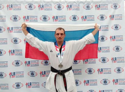 Представитель ГУ МВД России по Алтайскому краю Александр Суховерхов выиграл три медали на XVII Всемирных играх полицейских и пожарных.