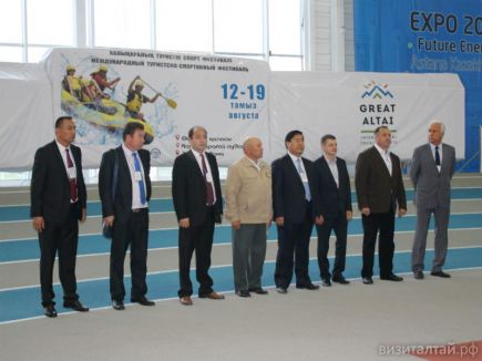 Команда "ЮнТур" из Алтайского края заняла второе место в общем зачёте III Международного туристско-спортивного фестиваля «Большой Алтай. Great Altai – 2017».
