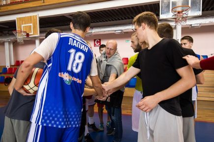 Литовский специалист Ромуальдас Петронис провёл первую тренировку с «АлтайБаскетом».