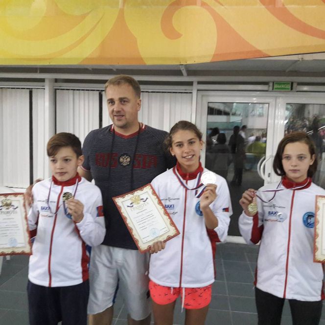Юные алтайские пловцы стали победителями и призёрами Открытого первенства Республики Крым.