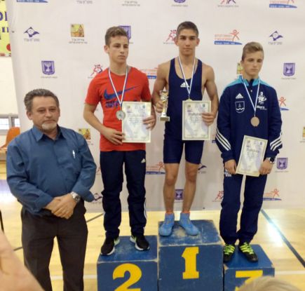 Алтайские борцы завоевали пять медалей на международном юношеском турнире в Израиле.