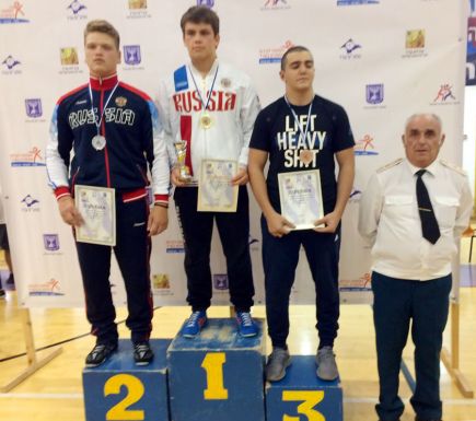 Алтайские борцы завоевали пять медалей на международном юношеском турнире в Израиле.