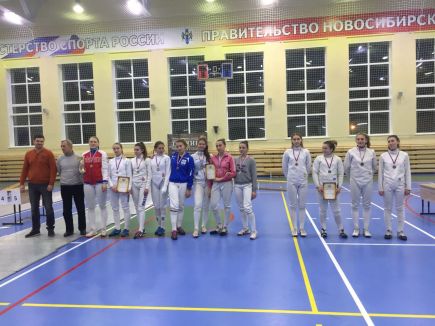 Саблистки Алтайского края - бронзовые призёры юниорского первенства СФО.
