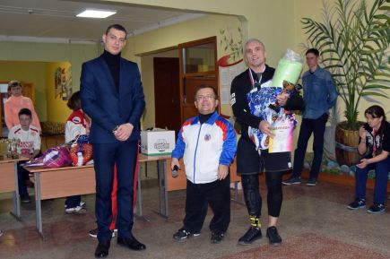 В Барнауле прошли чемпионат и первенство края по пауэрлифтингу среди спортсменов с ограниченными возможностями здоровья. 