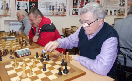 В краевом шахматном клубе состоялся финальный блиц-турнир среди ветеранов.