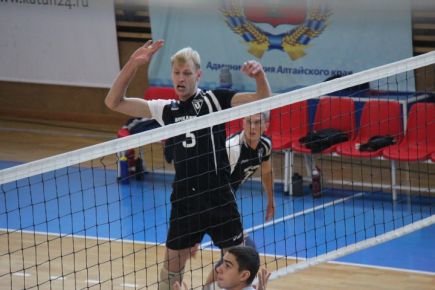 «Университет» выиграл все товарищеские матчи с «Павлодаром». 