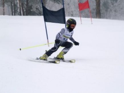 Команда Белокурихи вышла победительницей III этапа Кубка края по горнолыжному спорту в дисциплине слалом-гигант.  