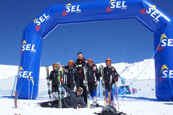 Из Италии вернулась спортсмены краевой спортшколы «Горные лыжи». Юные горнолыжники выезжали на международные детские соревнования в рамках соглашения о сотрудничестве между Алтайским краем и итальянской провинцией Больцано.