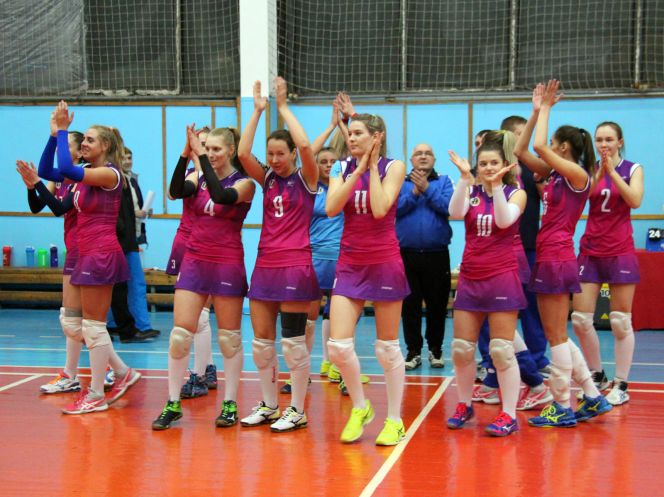 Во втором матче домашнего тура женская команда «Алтай-АГАУ» нанесла поражение читинской «Забайкалке» – 3:1