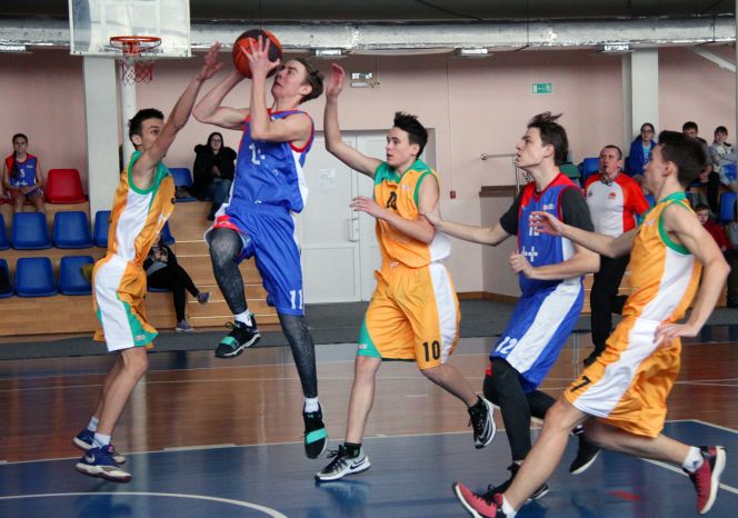 В Барнауле стартовал краевой финал чемпионата Школьной баскетбольной лиги «КЭС-Баскет» сезона 2017-2018