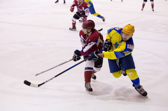 «Алтай» на своём льду добыл волевую победу над командой «Челны» – 2:1