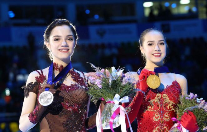 Фигуристка Алина Загитова принесла России первое олимпийское золото. Евгения Медведева – серебряный призёр 