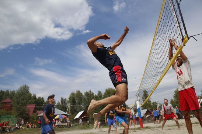 Турнир по парковому волейболу "Fanat-Open". 25 августа. Фото: Артур Шпак