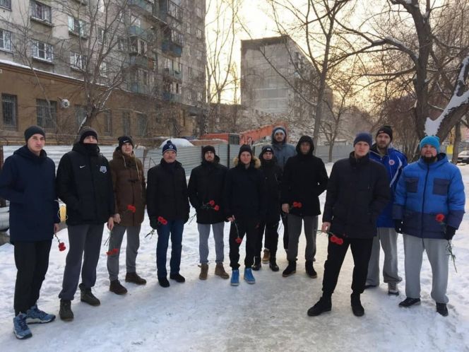 Игроки «АлтайБаскета» почтили память погибших в Магнитогорске