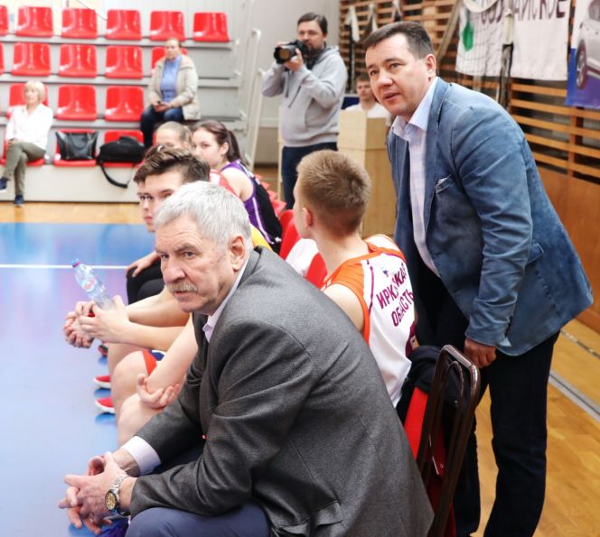 Олимпийский чемпион Мюнхена Иван Едешко принял участие в матче звезд «КЭС-Баскет» в качестве тренера