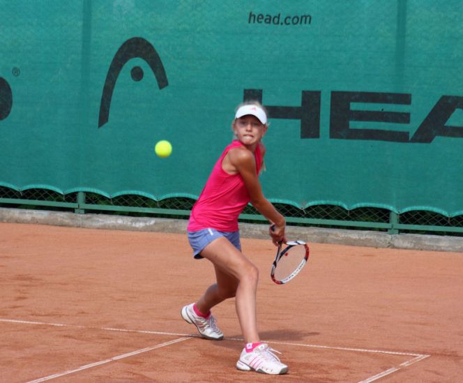 В Новоалтайске в рамках «Российского теннисного Тура» состоялось Открытое Первенство Алтайского края по теннису среди юниоров до 12 лет (фото).