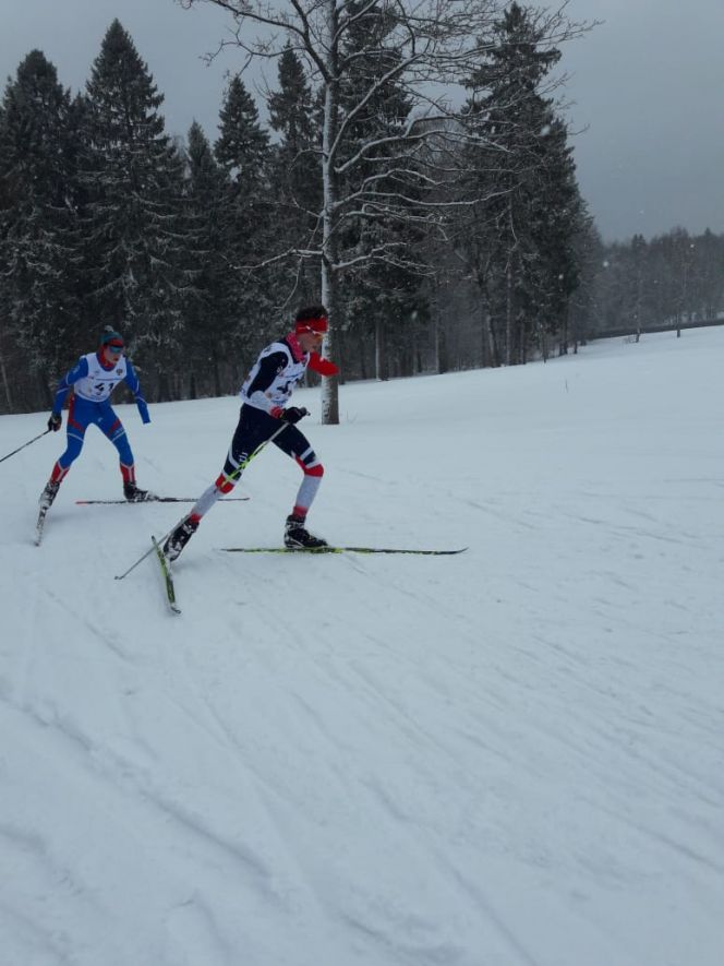 Вадим Раскатов - трехкратный победитель первенства России по лыжным гонкам среди юношей с ПОДА