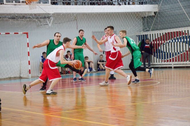 Известны все участники мужского баскетбольного турнира XLI летней олимпиады сельских спортсменов Алтайского края
