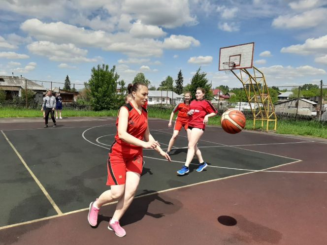 В Верх-Катунском завершились отборочные соревнования по баскетболу среди женских команд на олимпиаду сельских спортсменов Бийского района