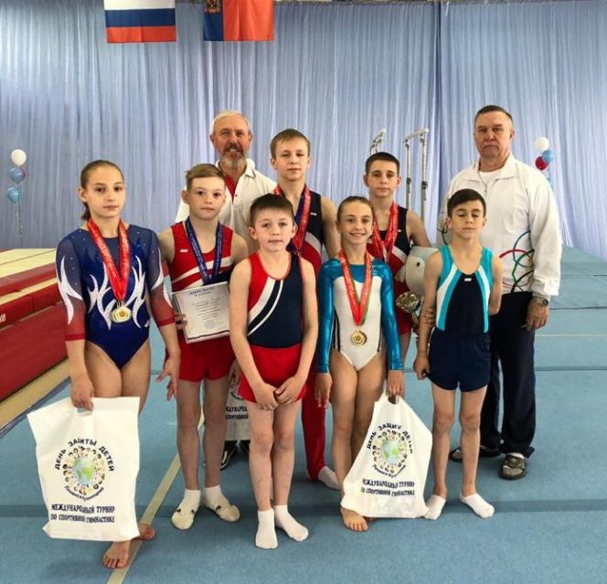 Барнаульские и бийские гимнасты стали призёрами всероссийских соревнований в Ленинске-Кузнецком