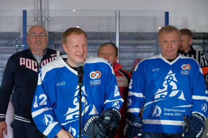 В Бочкарях состоялся дружеский хоккейный матч депутатов Госдумы РФ  с местной командой 