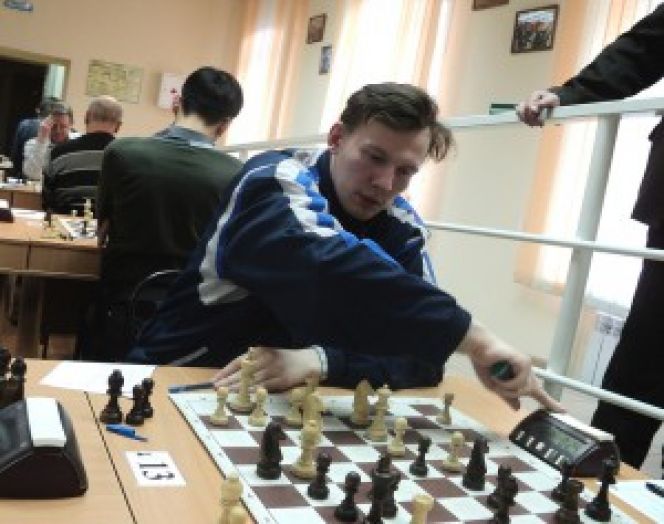 Виталий Бояринцев выиграл блиц-турнир ко Дню России со стопроцентным результатом