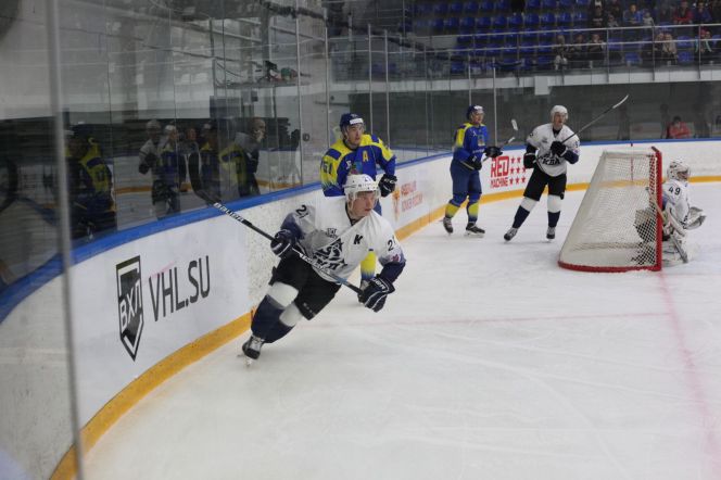 Хоккеисты «Динамо-Алтая» стартовали в новом сезоне Первенства ВХЛ с поражения в гостевом матче от «Челнов» - 2:4