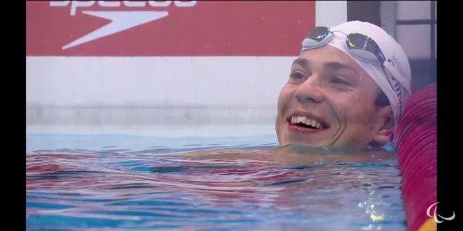 Три мировых рекорда, три золота и четыре бронзы - итог выступления бийчанина Романа Жданова на чемпионате мира по плаванию