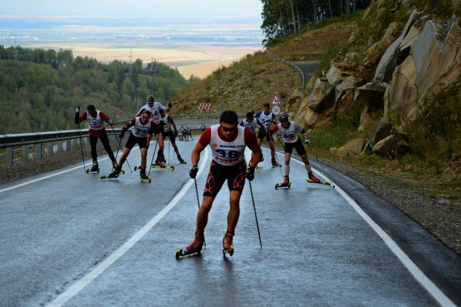 96 спортсменов приняли участие в гонке на лыжероллерах «Царь горы» на "Белокурихе-2"