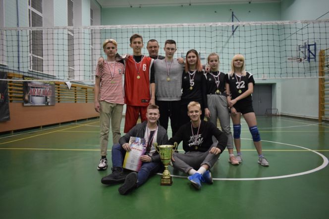 Первый турнир Школьной волейбольной лиги "ПАЙП" выиграла команда школы №114