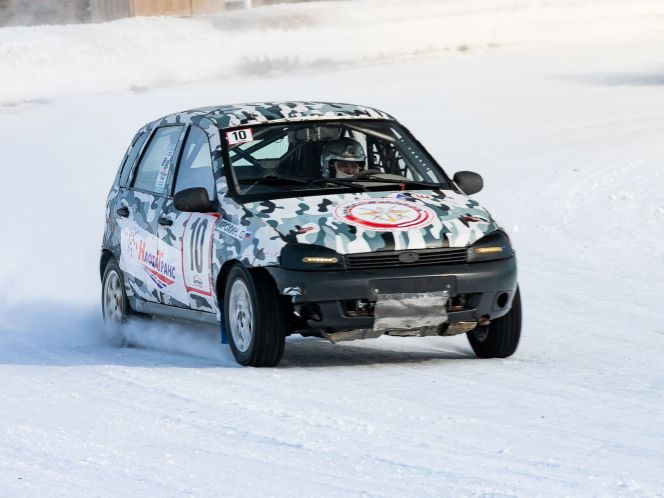 В праздничный уикенд на ипподроме в Барнауле проведут чемпионат по зимним трековым гонкам