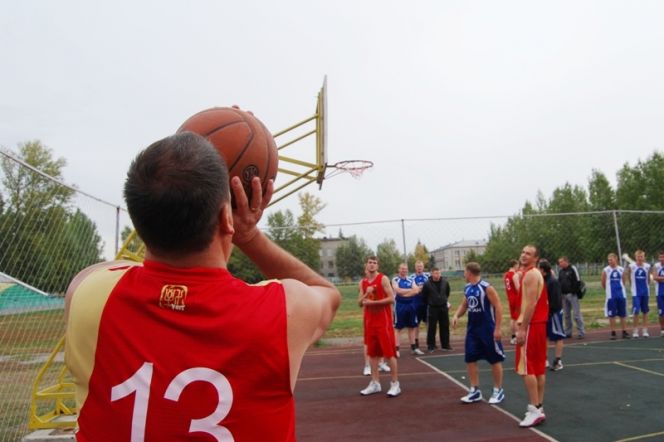 На День города в Алейске состоялся открытый краевой турнир по волейболу и баскетболу, посвящённый памяти Сергея Старовойтова.