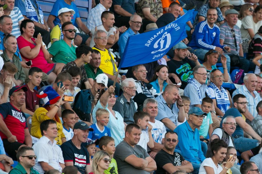 Первый домашний матч «Динамо-Барнаул» в сезоне 2019−2020. Фото: пресс-служба «Динамо-Барнаул»