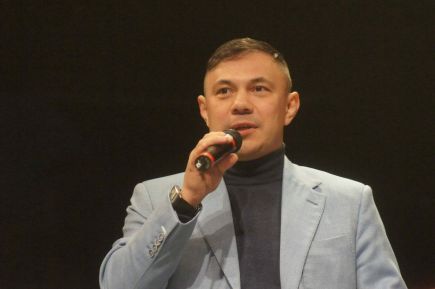 Алтайский боксер-профессионал Дмитрий Сухотский выиграл чемпионский пояс по версии WBC-EPBC в полутяжелом весе. 