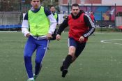 Несмываемая традиция. В Барнауле состоялся традиционный футбольный матч между студентами и выпускниками АлтГУ (фото)