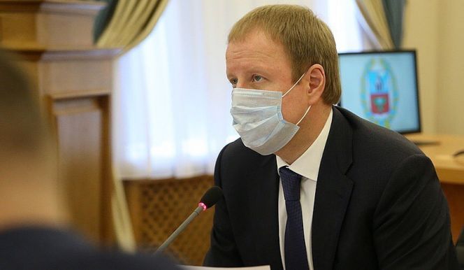 Губернатор Алтайского края Виктор Томенко внесет изменения в антиковидный указ