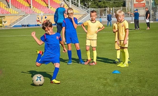 Бийской спортшколе №2 присвоен статус "Детский футбольный центр"