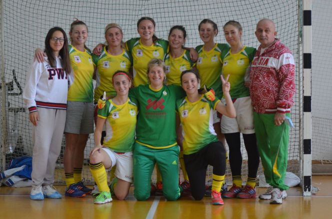 Хоккеистки «Коммунальщика» стали победительницами женского чемпионата края по мини-футболу