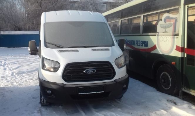 Центр спортивной подготовки сборных команд Алтайского края получил новый автобус